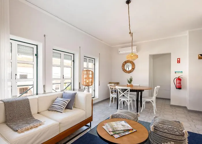 Pointsurprise House Апартаменты