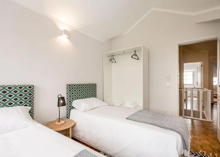 Апартаменты Pointsurprise House *