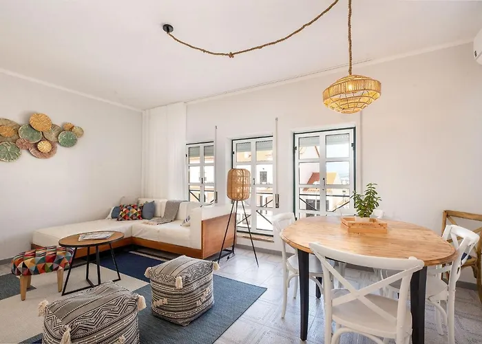 Pointsurprise House *