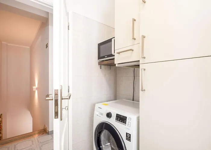 Апартаменты Pointsurprise House Балеал